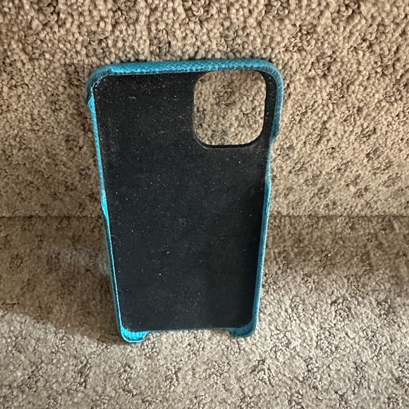 Louis Vuitton iPhone 11 bumper - Picture 2 of 13